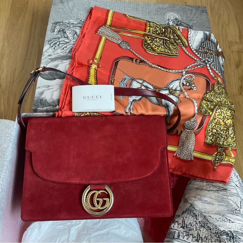 Gucci GG Ring Suede Leather Shoulder Bag Red Gold